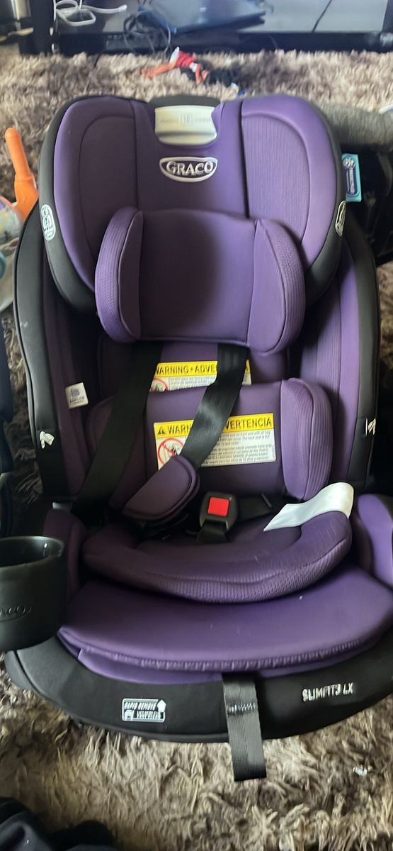 2 Car Seats