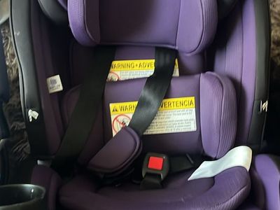 2 Car Seats