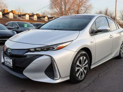 2021 TOYOTA PRIUS LE