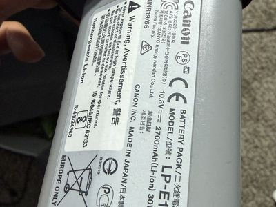 Canon Lp e19 battery genuie
