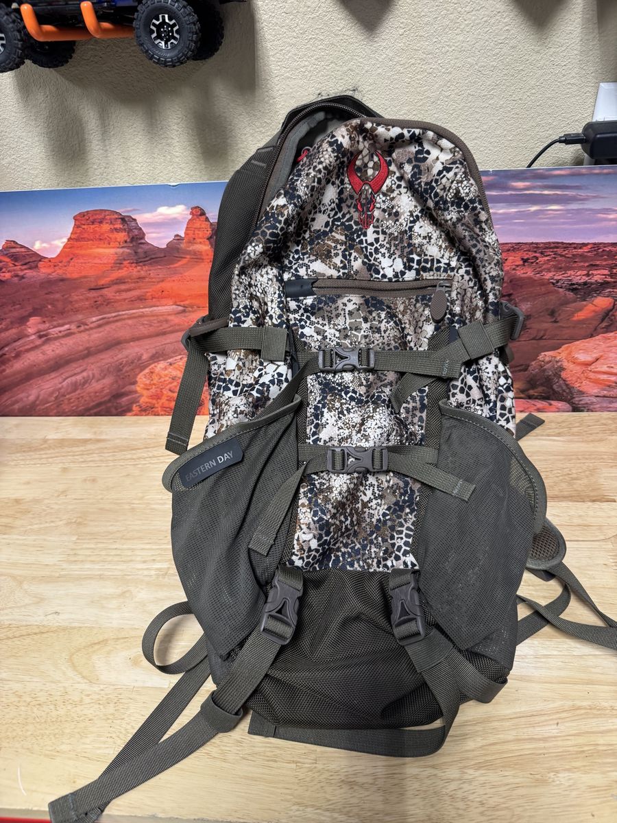 Badlands Eastern Day Backpack