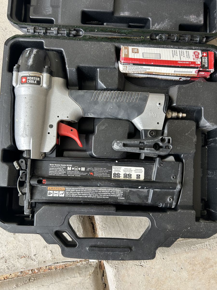Porter Cable BN200C 18GA Brad Nailer - Used Power Tool in Hard Case with Nails