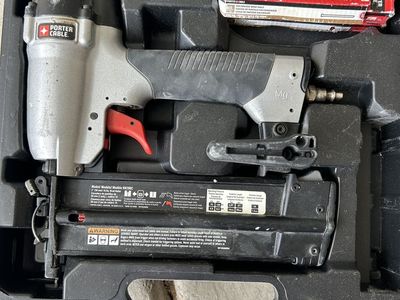 Porter Cable BN200C 18GA Brad Nailer - Used Power Tool in Hard Case with Nails