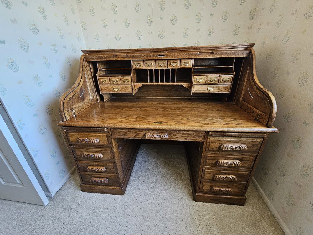Vintage Solid Oak Roll Top Desk. Estate Sale