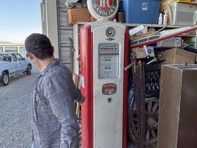 1933 Gas Pump