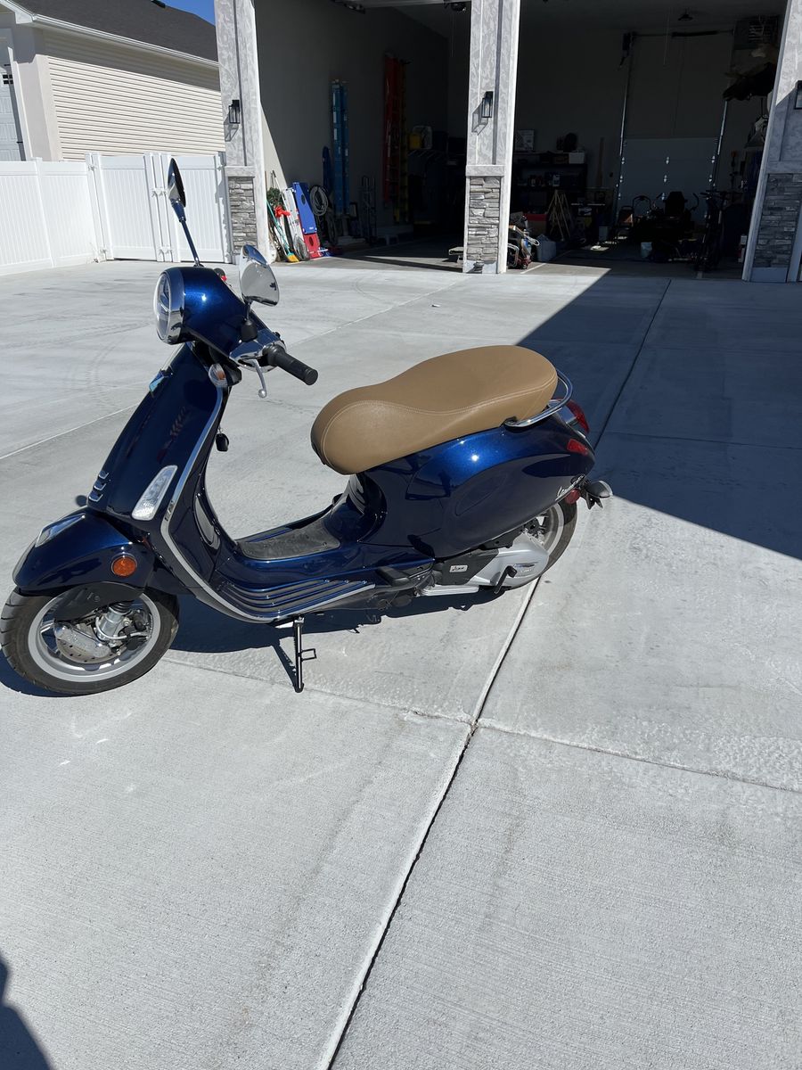 Vespa 150 Primavera Scooter 2021 