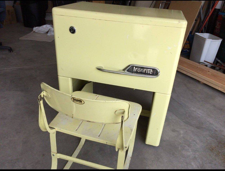 Vintage Ironrite model 85