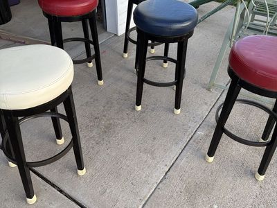 5 Barstools Obo