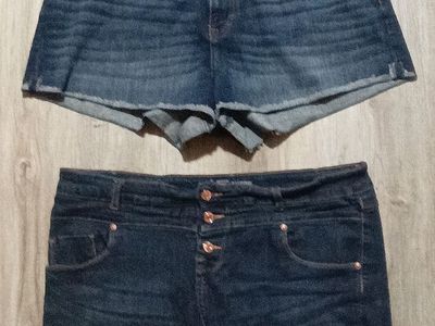 Lot two jean short shorts 21& 22w