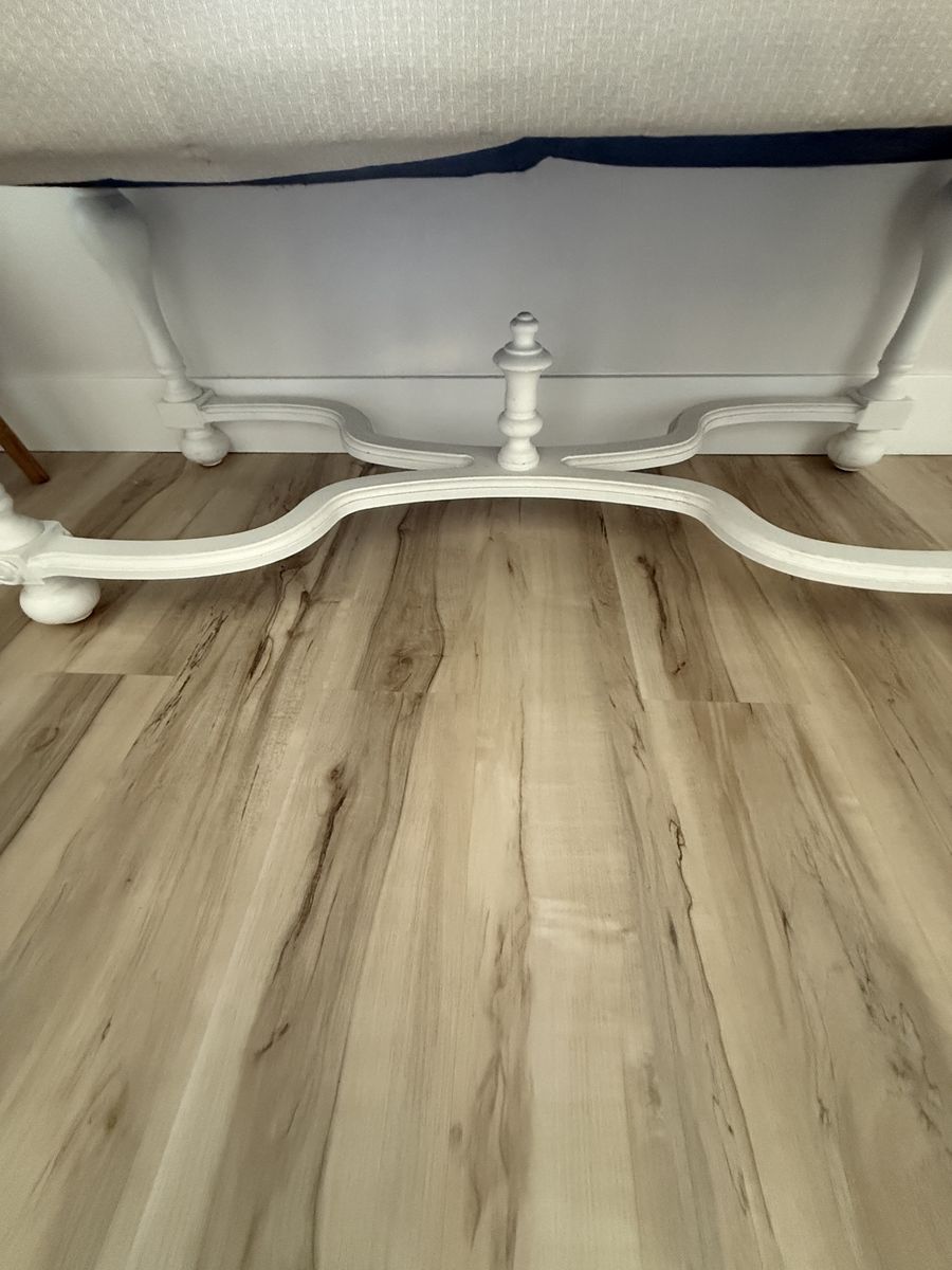 Main image 3