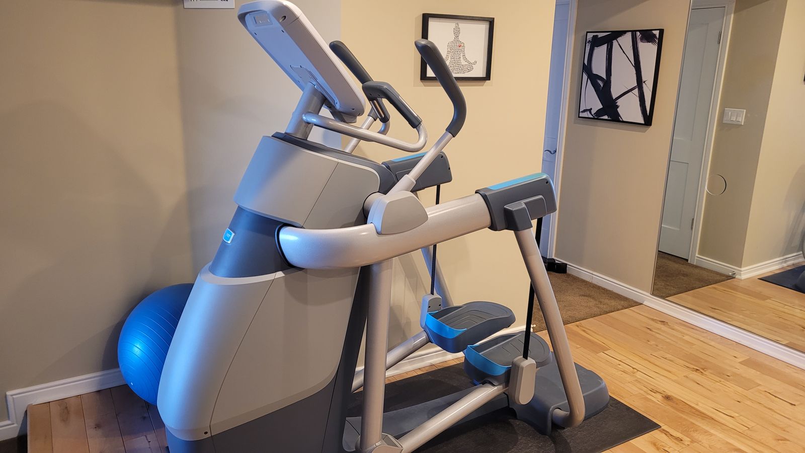 Precor AMT 835 w/ Open Stride and P30 Display - Elliptical