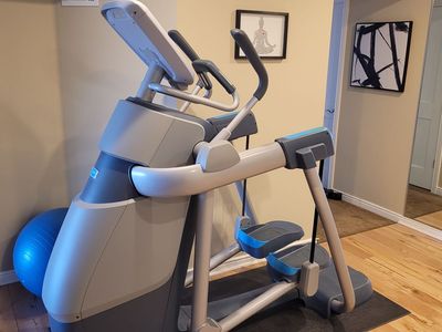 Precor AMT 835 w/ Open Stride and P30 Display - Elliptical