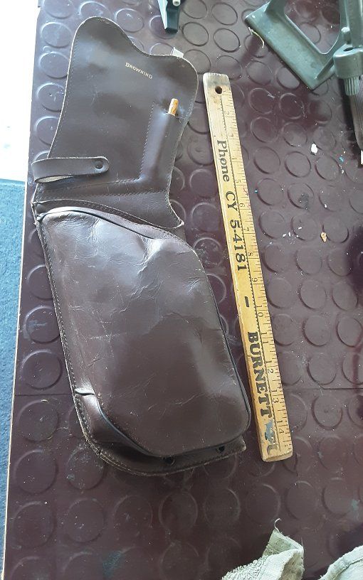 vintage right hip leather side quiver