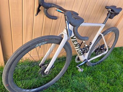 2024 Ventum GS1 Force Gravel Bike Small