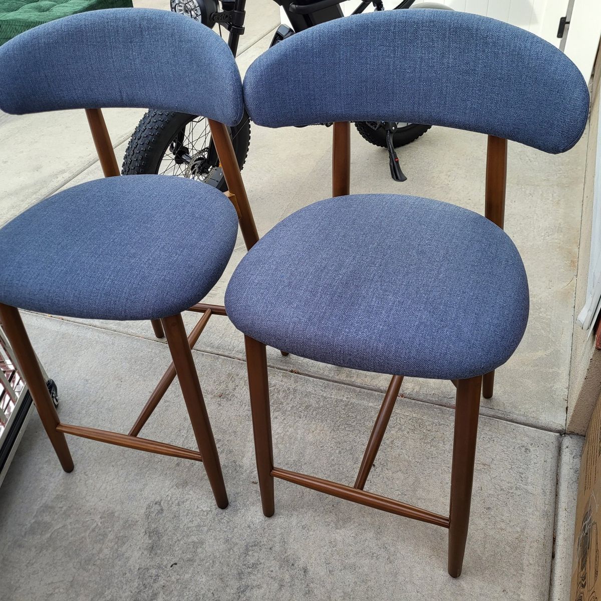 Set of 2* Counter Height Bar Stools