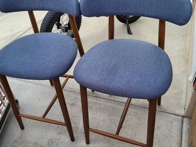 Set of 2* Counter Height Bar Stools
