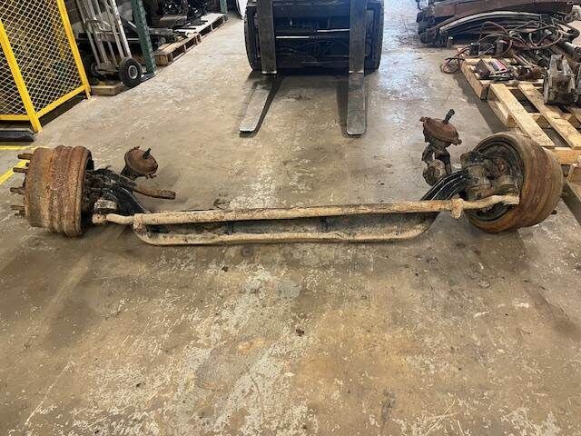 Kenworth EATON / SPICER Front Axle Assembly