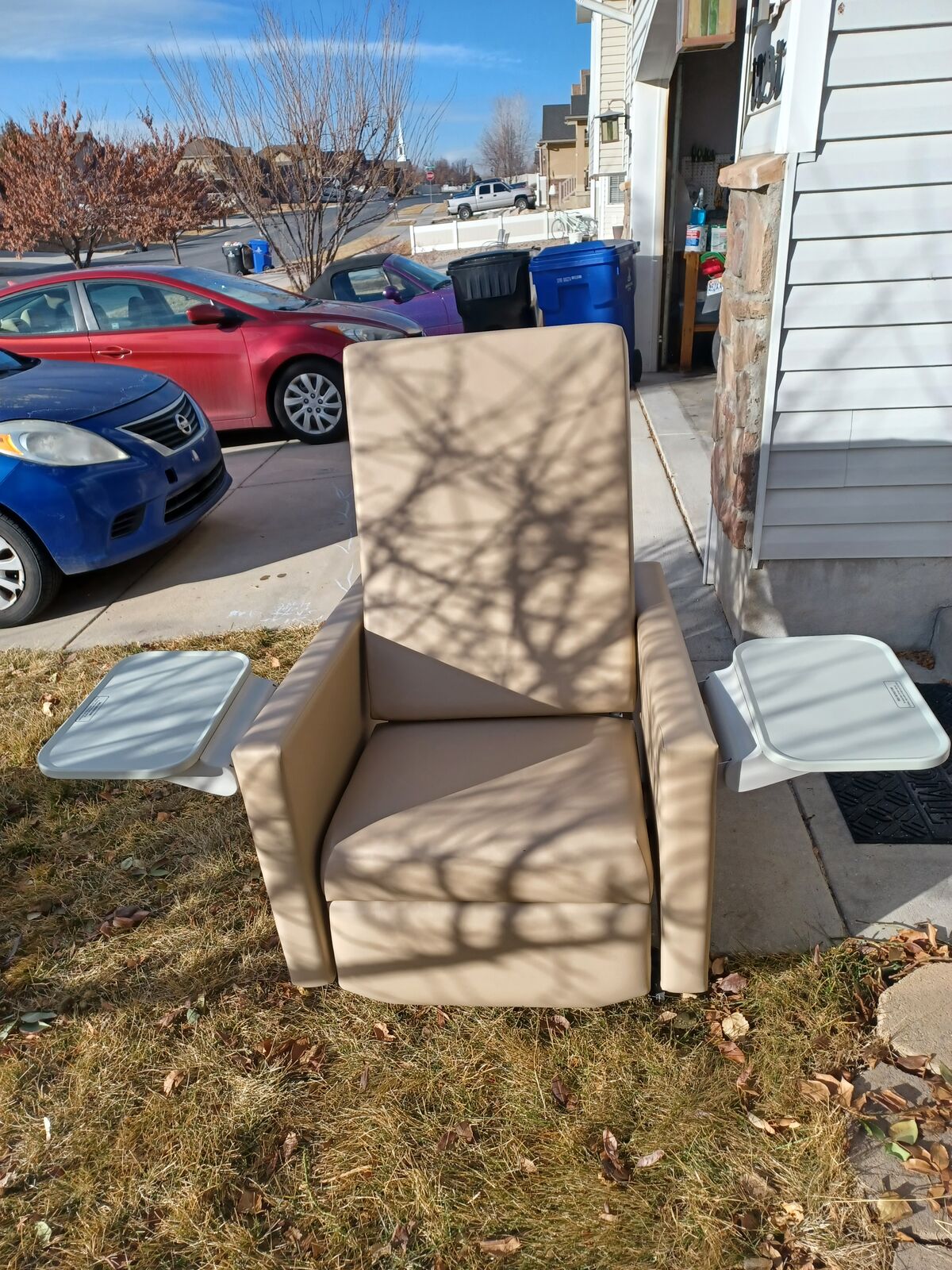 Beige Champion Brand Manual Recliner Medical Chair (Pre-Owned)