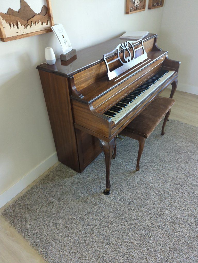 Main image 3