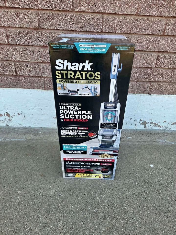 Shark Stratos Powered Lift-Away Upright Vacuum