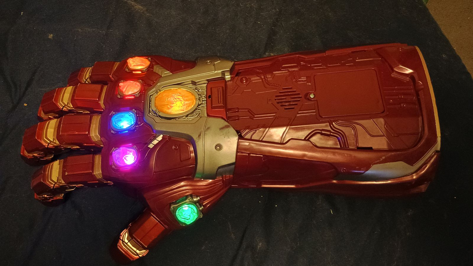 Marvel Legends Power Gauntlet 18" Electronic Fist