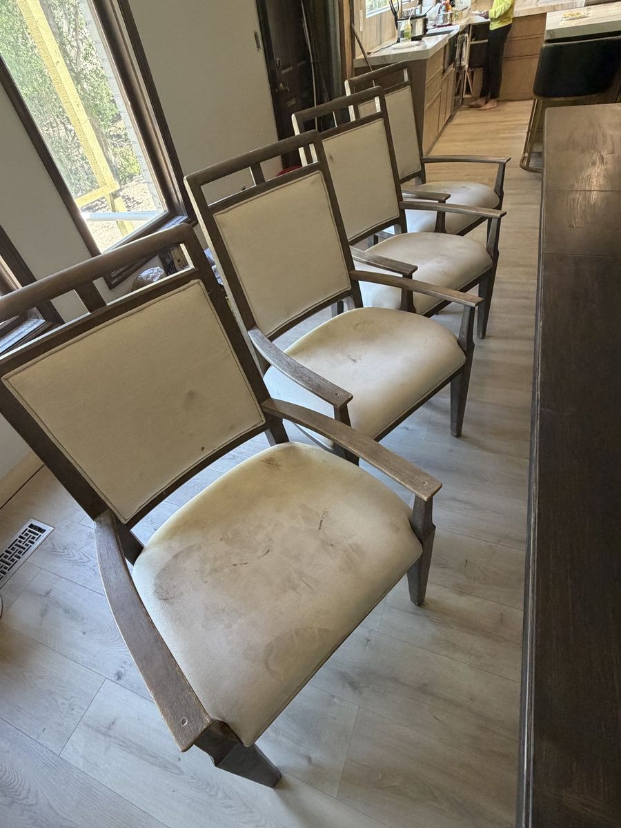 Set of 4 chairs