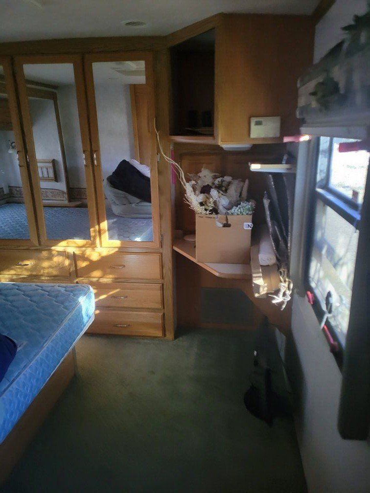 Main image 12