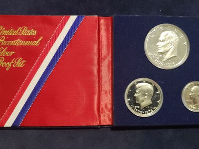 (2) 1976 Bicentennial Silver Proof Set