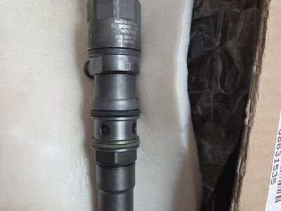 Bosch diesel fuel injector for heavy-duty engines, likely a Detroit Diesel DD13, DD15, or DD16 model
