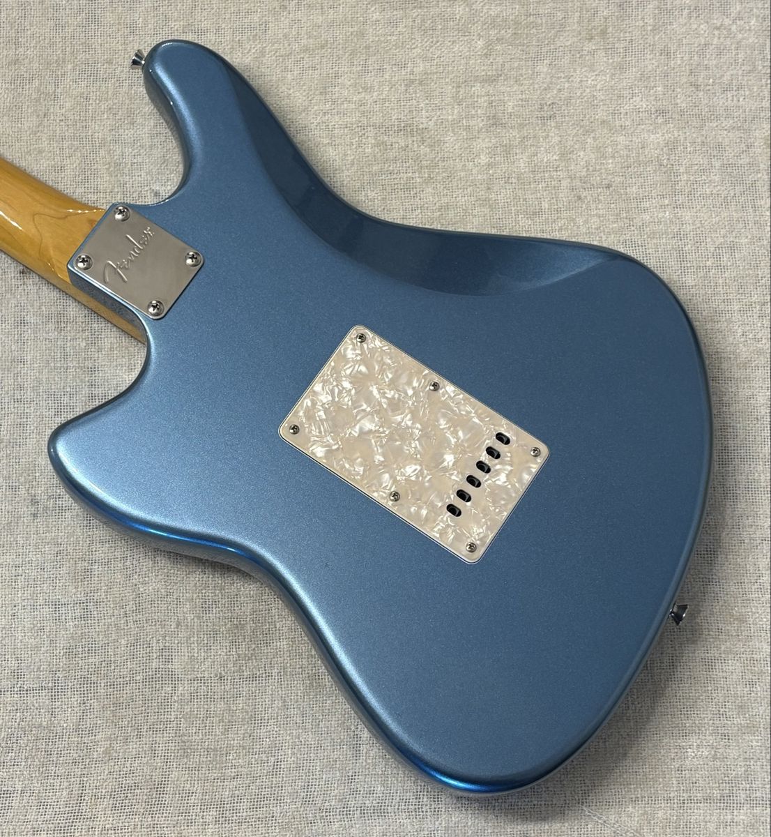 Main image 10