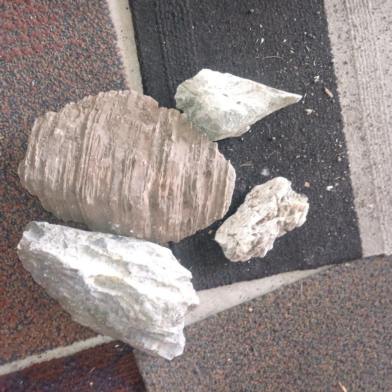 aquarium rocks
