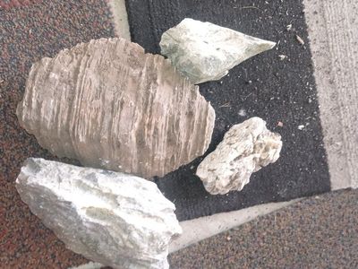 aquarium rocks