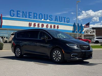 2024 Chrysler Pacifica Plug-In Hybrid Select