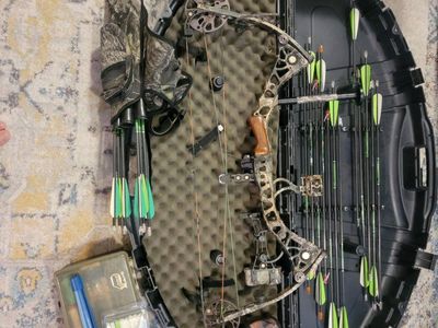 Compound Bow Hunting Package - Camo Bow, Hard Case, Arrows, Quiver, & Accessories