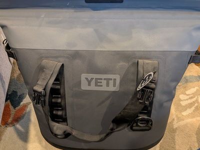 YETI Hopper M30 Soft Cooler - Magnetic Seal, Wide-Mouth, Ice-for-Days, Charcoal