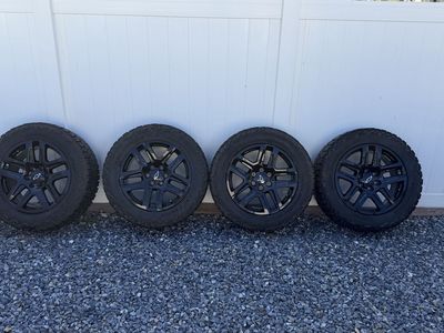 20” Chevy Trailboss wheels with Yokohama Geolander AT’s 275/60R20