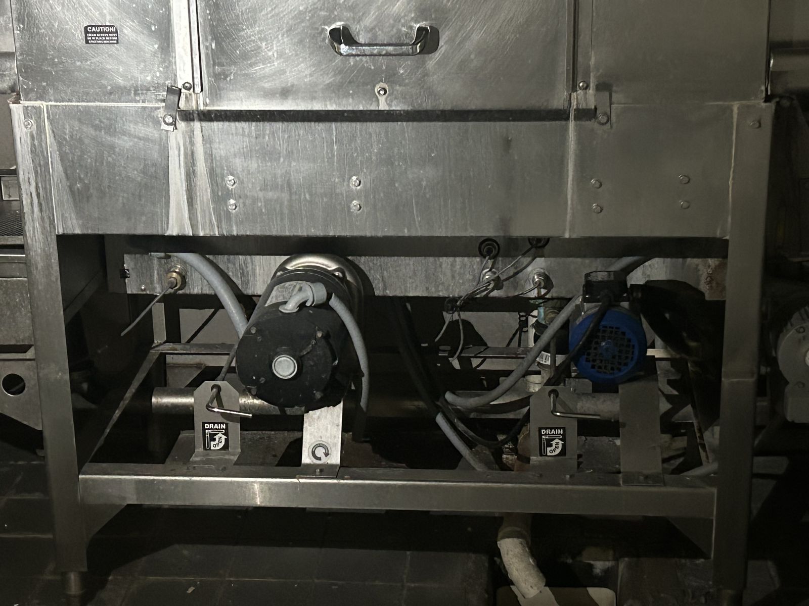 Main image 3