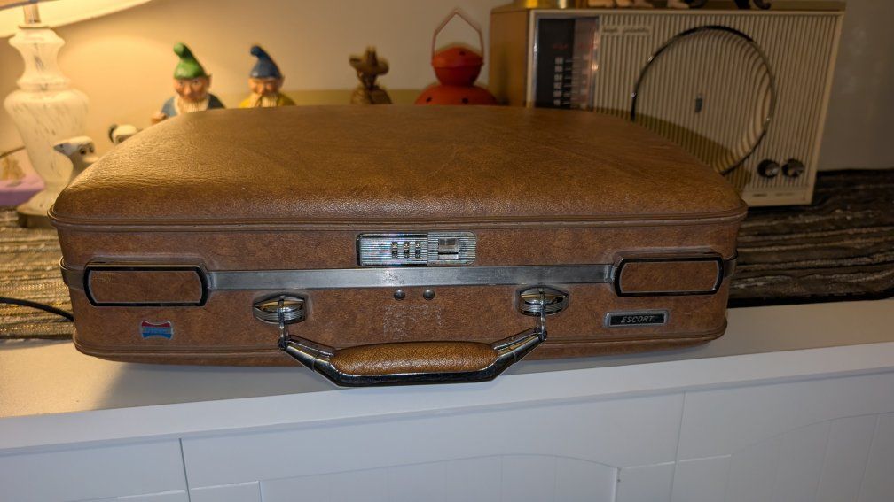 Vintage American Tourister Brown Brief case/luggage