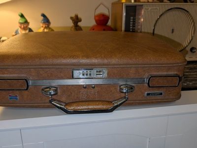 Vintage American Tourister Brown Brief case/luggage