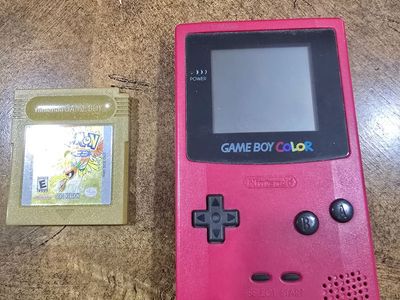 Gameboy Color w/ Pokémon Gold