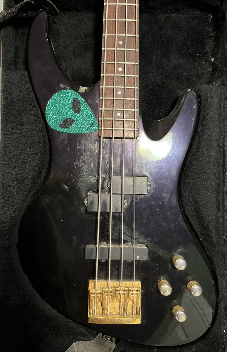 Guild Pilot Deluxe 1992 American Made. EMG Active Pickups