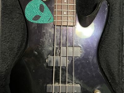 Guild Pilot Deluxe 1992 American Made. EMG Active Pickups