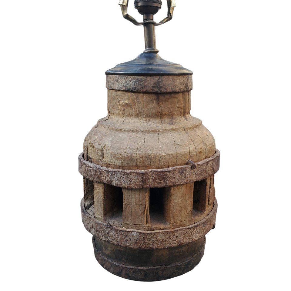 Antique Wagon Wheel Hub Table Lamp