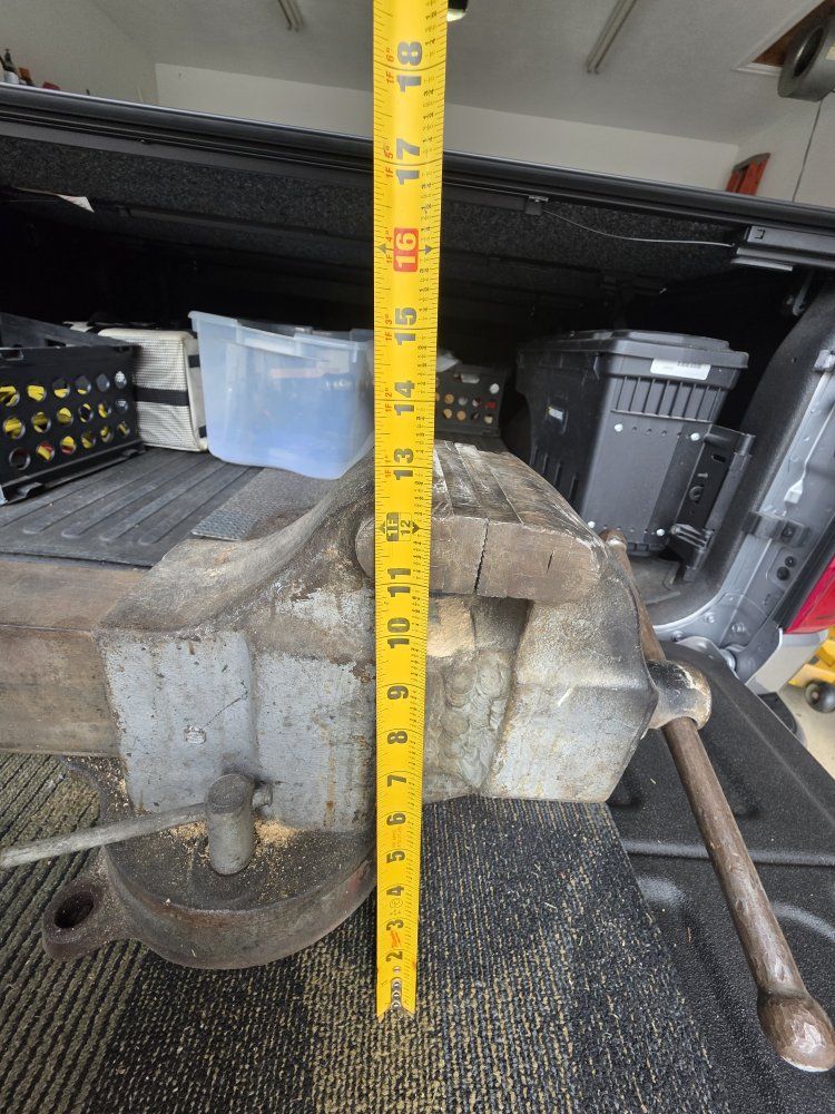 Main image 5