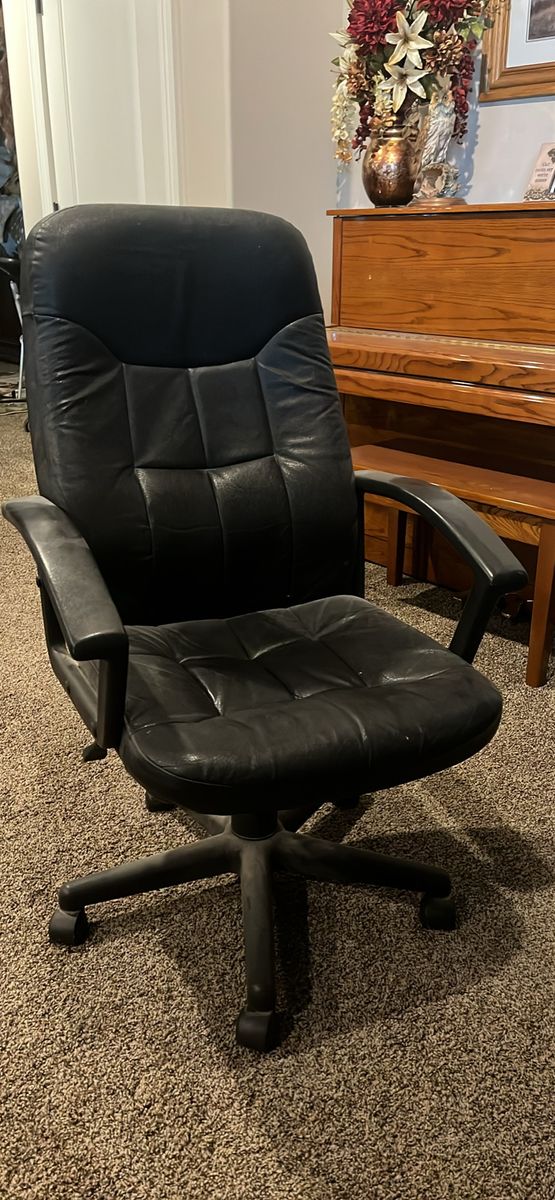 Black Faux Leather High-Back Executive Office Chair with Armrests