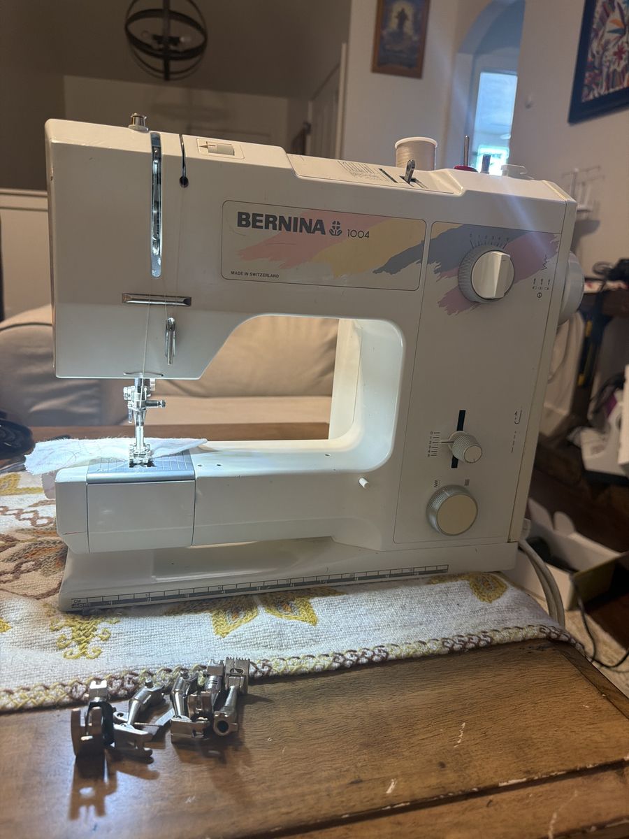 Bernina 1004 Heavy Duty Sewing Machine