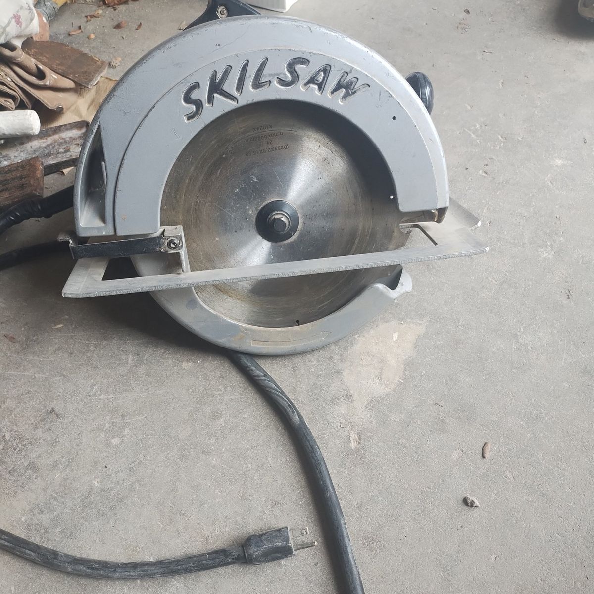 Skill Saw 10" Beam Saw
