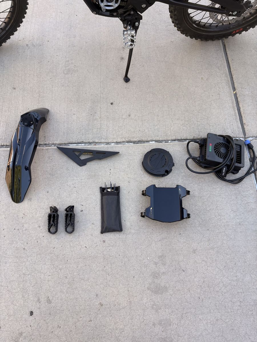 Main image 6