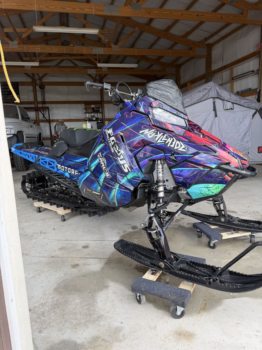 2018 Polaris Axys