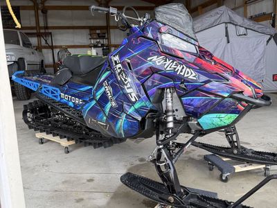 2018 Polaris Axys